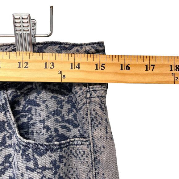 Soft Surrounding Serpentine Jeans Size 6 Snake Print - Picture 2 of 9